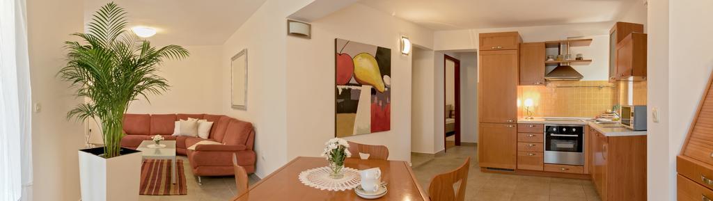 Apartman Roza Rogoznica  Exteriör bild